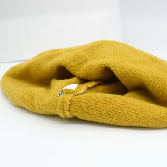 아이들을 위한 겨울 뜨개질을 한 온난한 연약한 아이 물통 모자 모자